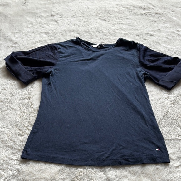 Tommy Hilfiger Navy Raglan Tee – Size XS | Essential Basic | Preppy Vibe | - Picture 1 of 7